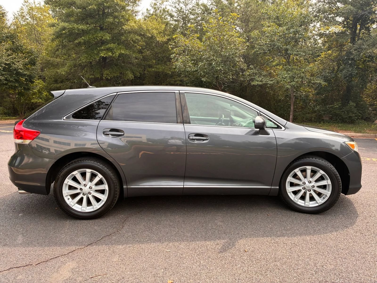 Used 2011 Toyota Venza AWD image 8