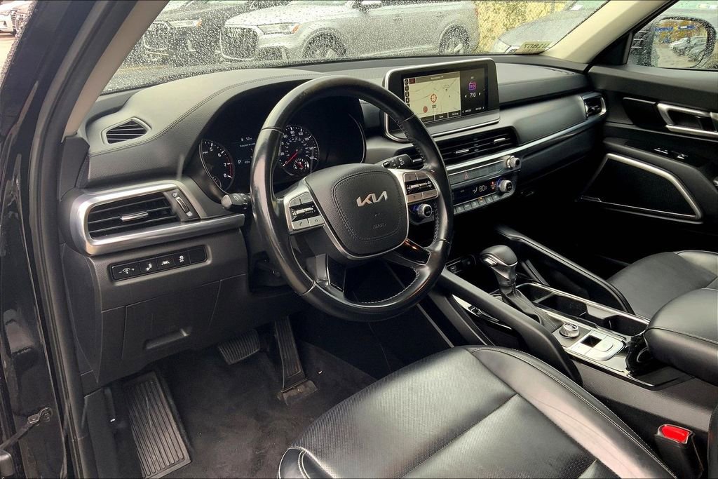 Used 2022 Kia Telluride LX image 17
