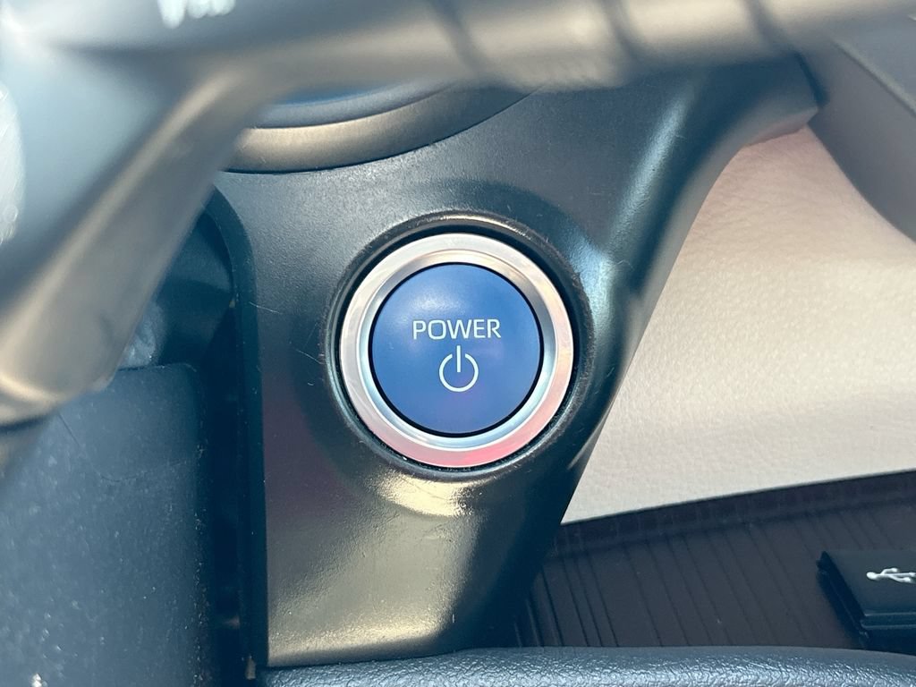 Certified 2021 Toyota Sienna XLE FWD image 19