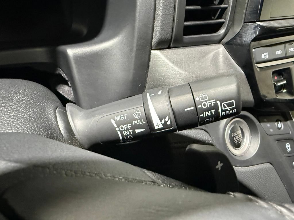 Used 2025 Honda Odyssey EX-L image 19