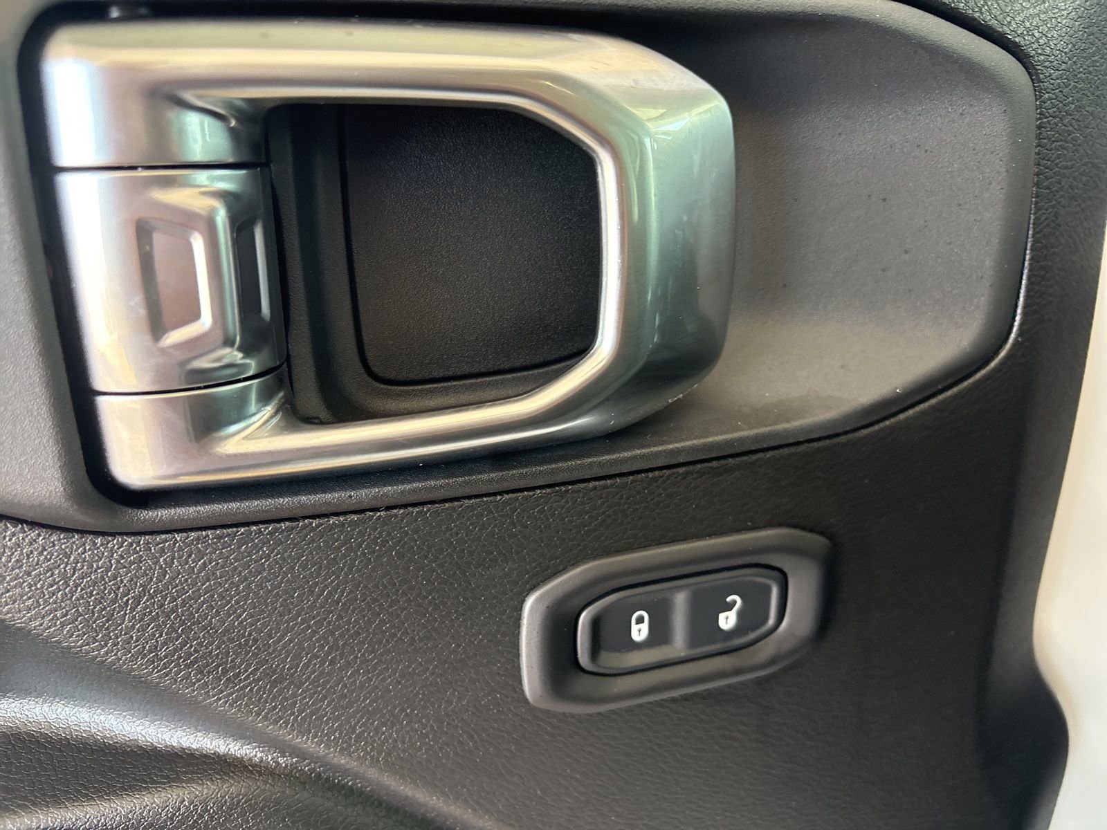 New 2026 Jeep Gladiator Sport image 18