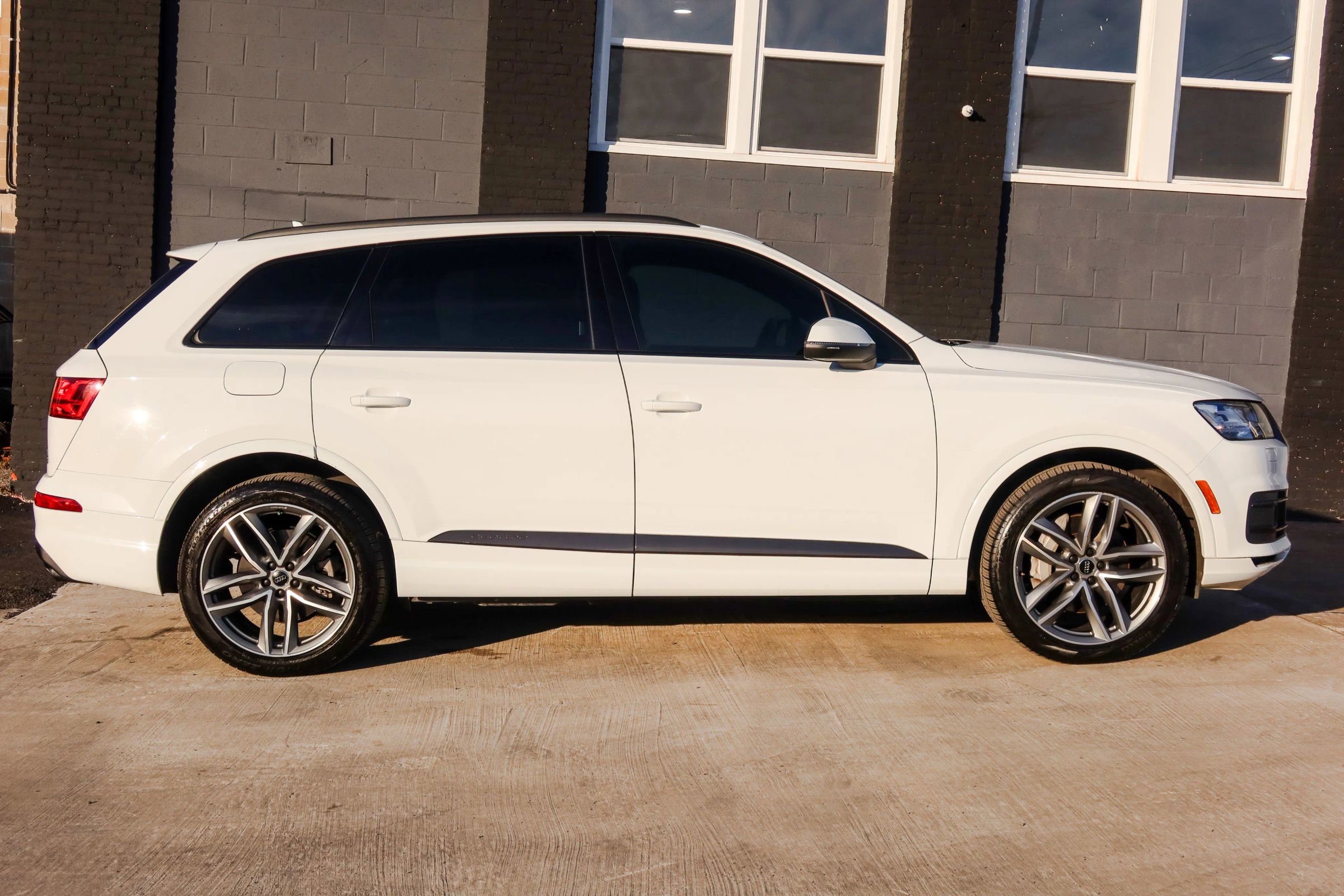 Used 2018 Audi Q7 3.0T Prestige w/ Prestige Package image 5