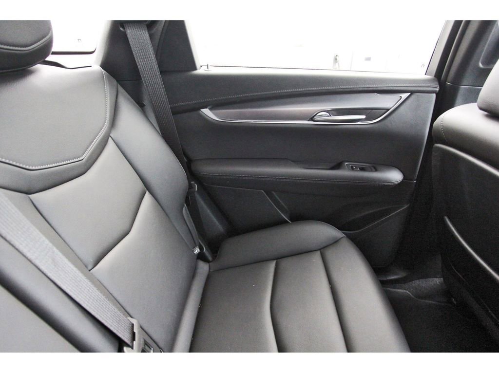 Certified 2023 Cadillac XT5 Luxury image 11
