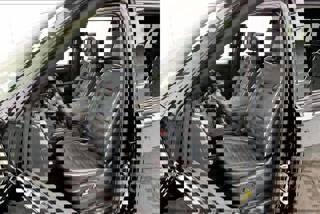 Certified 2025 GMC Yukon XL AT4 Ultimate image 8