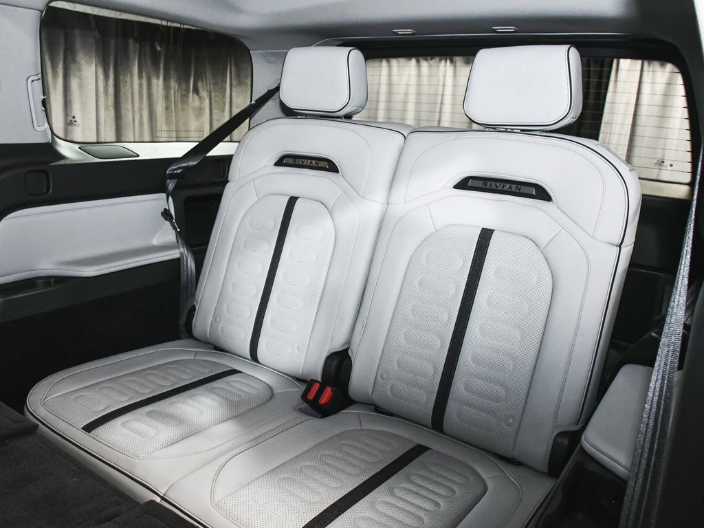 Used 2025 Rivian R1S Adventure image 58