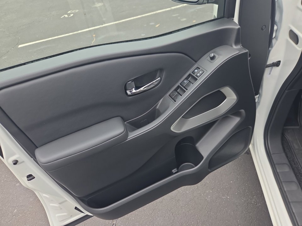 Used 2024 Nissan Frontier SV w/ SV Convenience Package RWD image 36