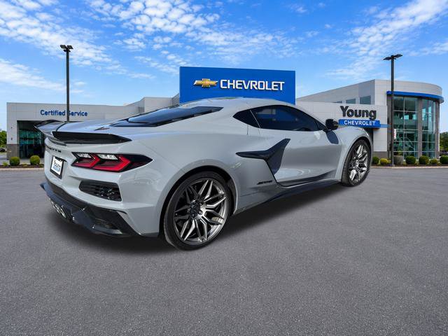 Used 2025 Chevrolet Corvette Z06 RWD image 7