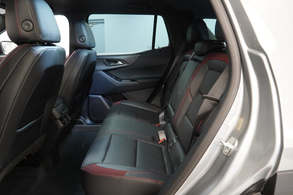 New 2027 Chevrolet Equinox RS w/ Safety and Technology Package AWD/4WD image 29