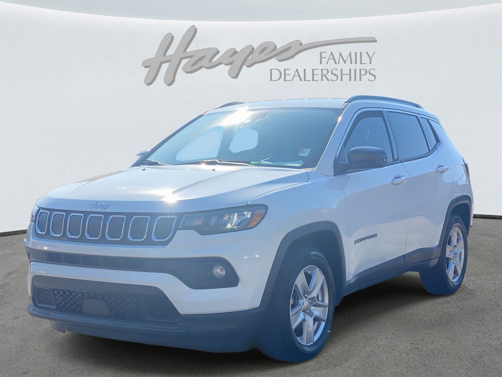 Certified 2022 Jeep Compass Latitude image 9