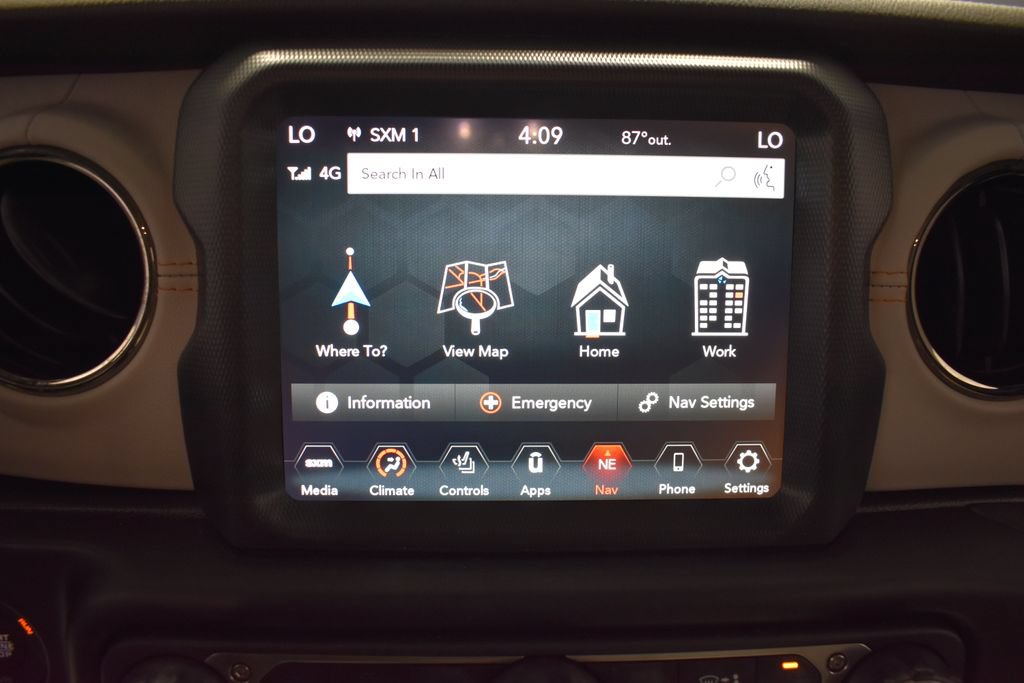 Used 2022 Jeep Wrangler Unlimited Sahara AWD/4WD image 26