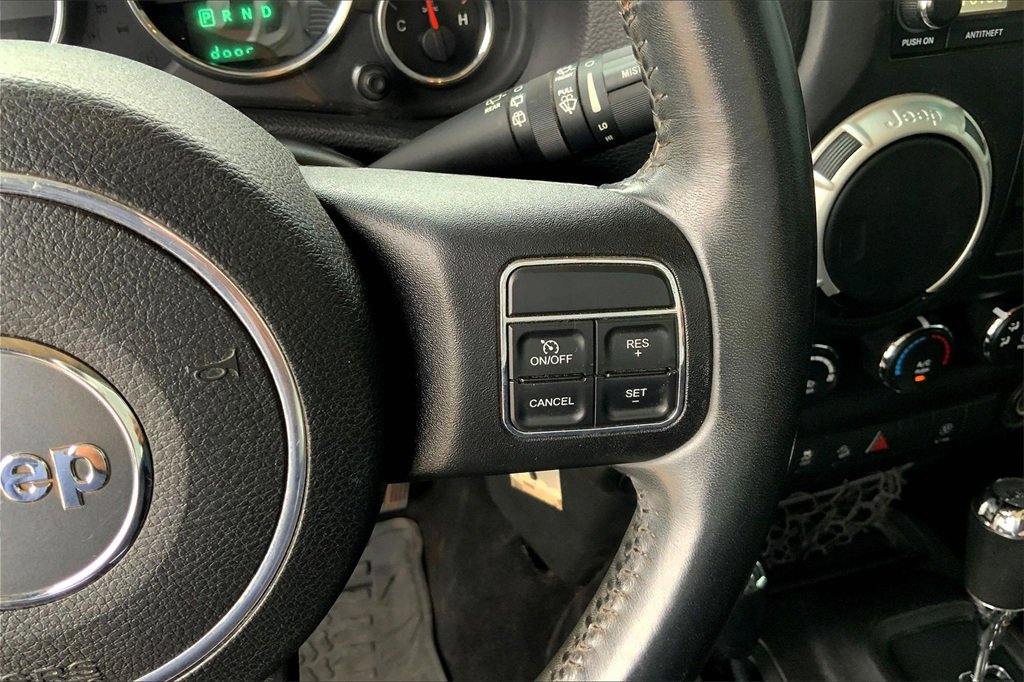 Used 2016 Jeep Wrangler Unlimited Sahara w/ Dual Top Group image 17