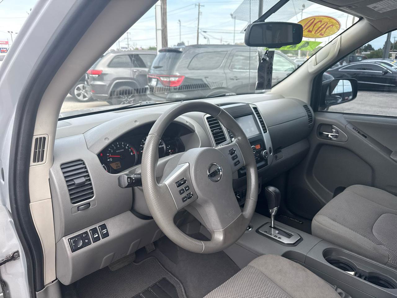 Used 2020 Nissan Frontier SV AWD/4WD image 9