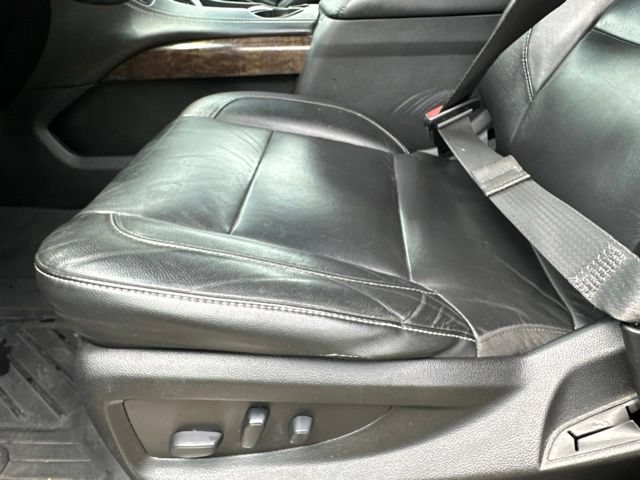 Used 2019 Chevrolet Suburban LT AWD/4WD image 35