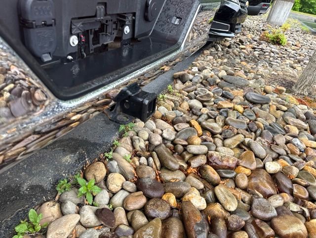 Used 2023 Chevrolet Silverado 1500 LT AWD/4WD image 17
