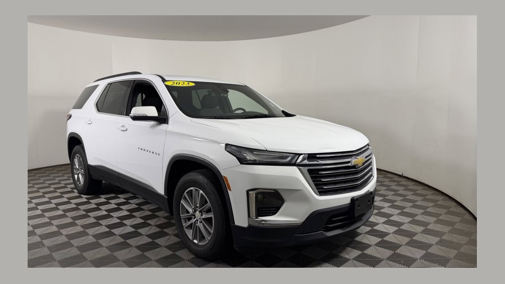 Used 2023 Chevrolet Traverse LT