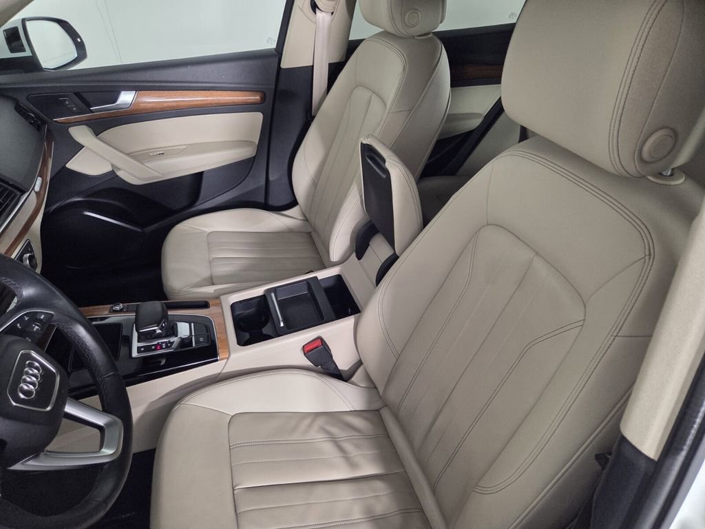Used 2021 Audi Q5 Premium w/ Convenience Package image 23