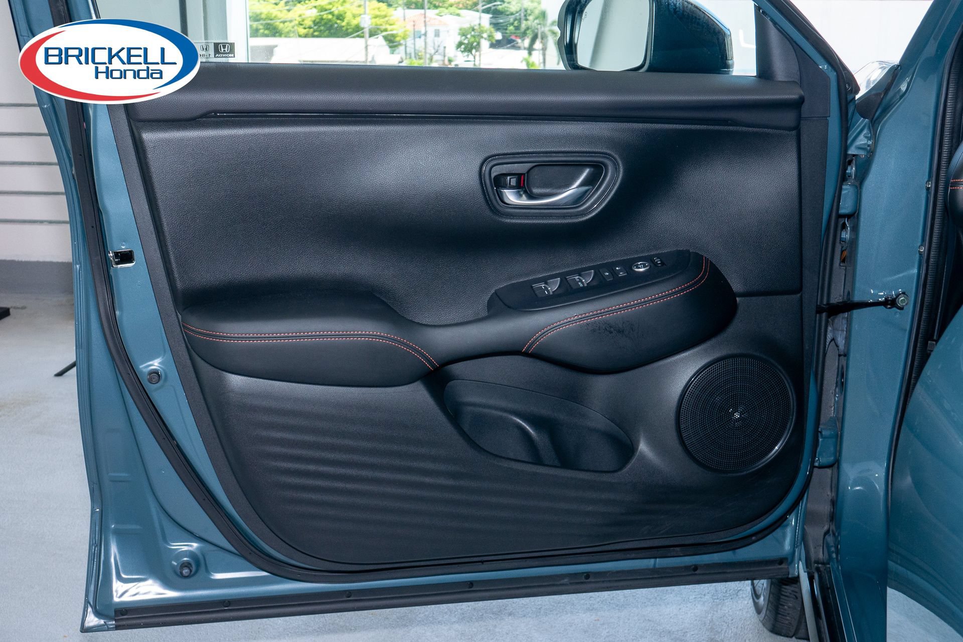Certified 2025 Honda HR-V Sport image 12