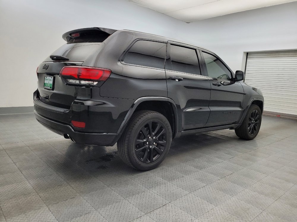 Used 2020 Jeep Grand Cherokee Altitude image 9