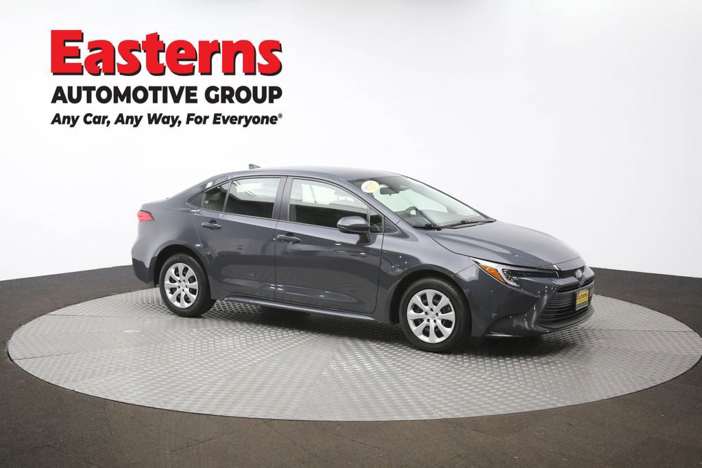 Used 2023 Toyota Corolla LE w/ Carpet Mat Package (TMS) FWD image 47