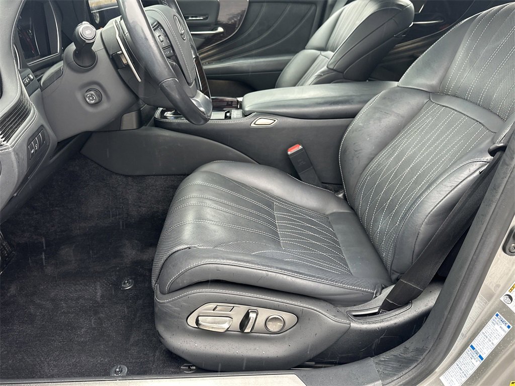 Used 2022 Lexus LS 500 AWD image 13