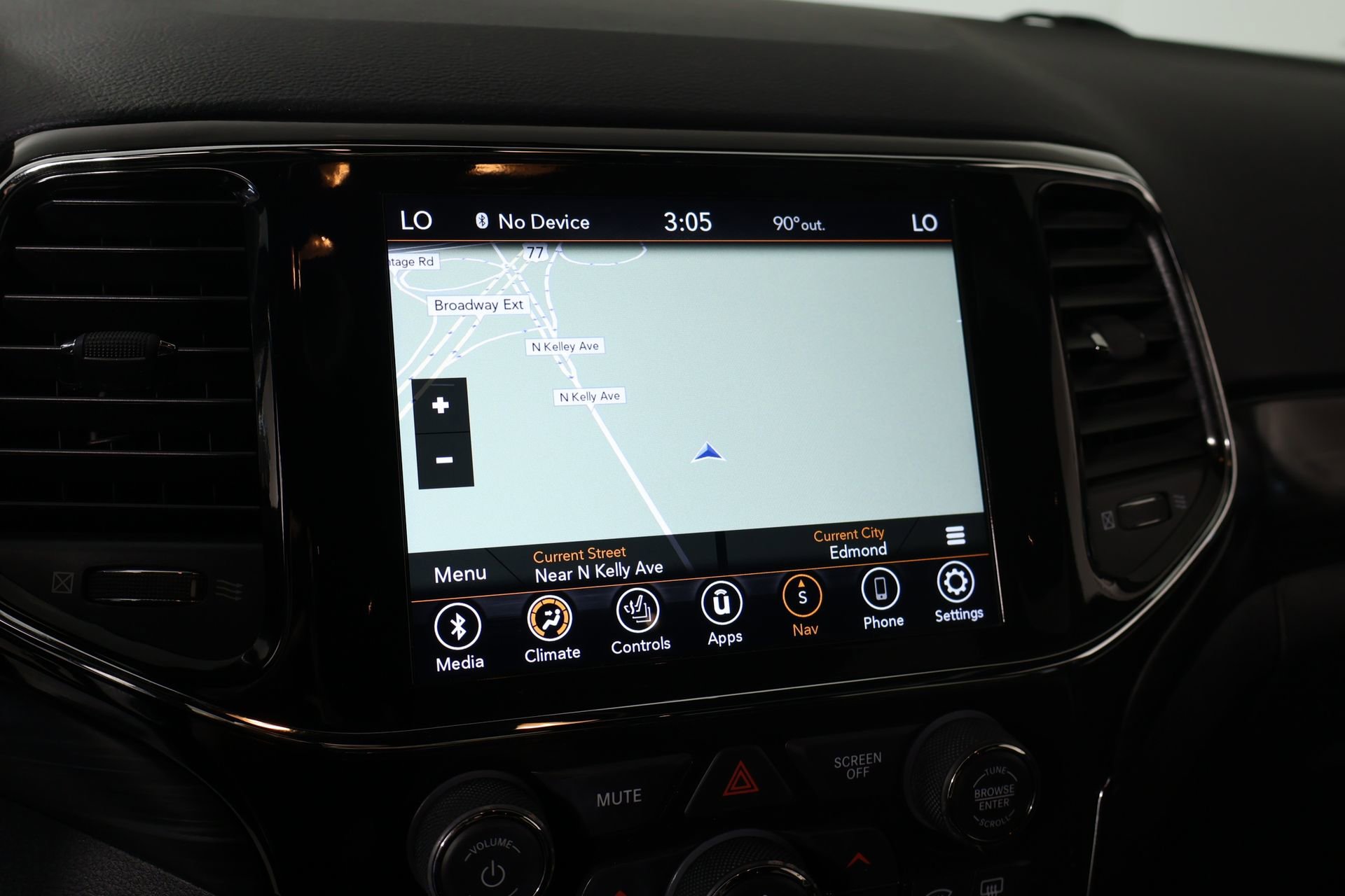 Used 2021 Jeep Grand Cherokee Laredo X AWD/4WD image 7