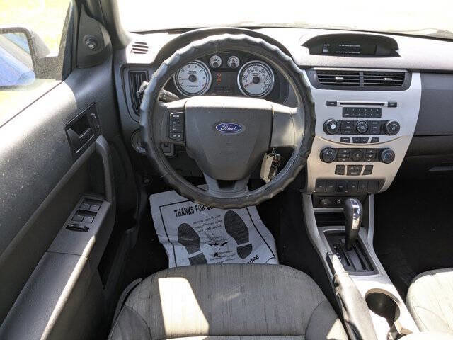Used 2010 Ford Focus SE FWD image 25