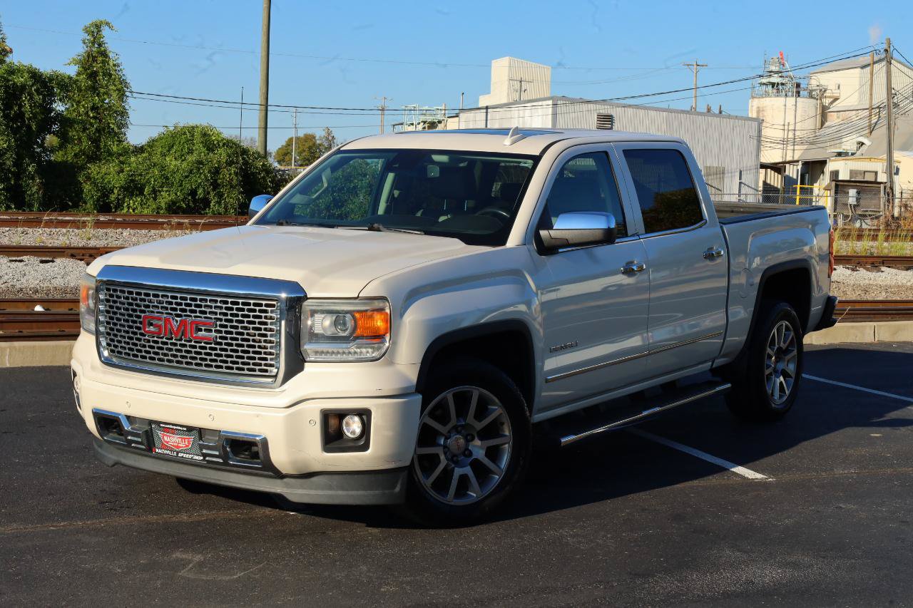 Used 2015 GMC Sierra 1500 Denali w/ Driver Alert Package AWD/4WD image 5