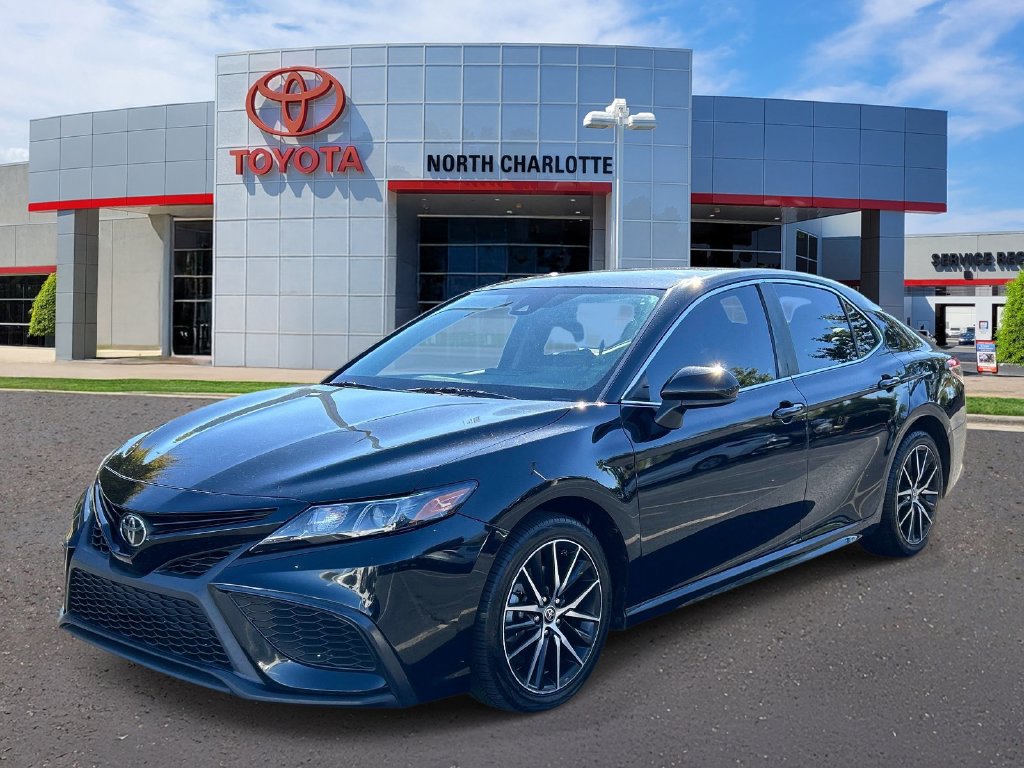 Used 2021 Toyota Camry SE FWD image 5