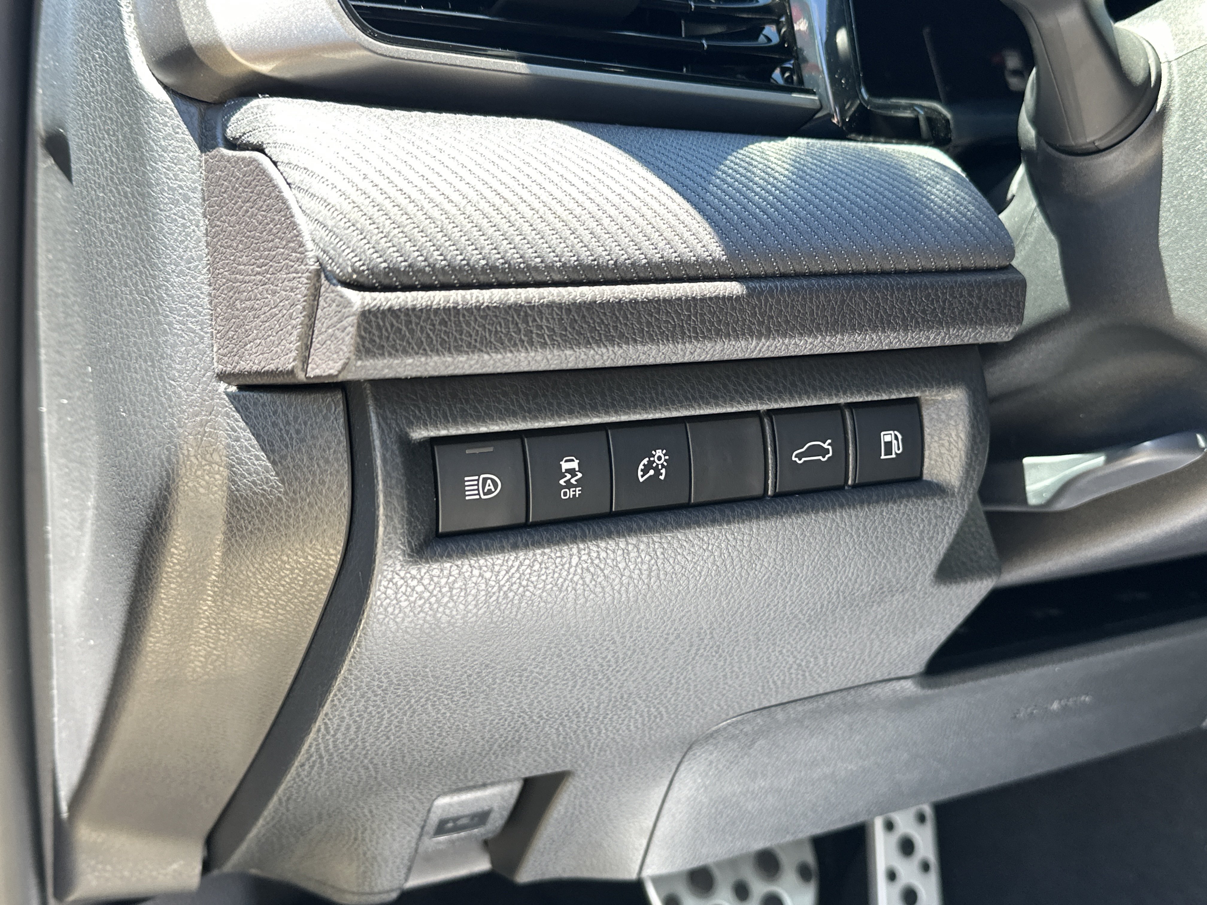 New 2026 Toyota Camry SE w/ Convenience Package FWD image 15
