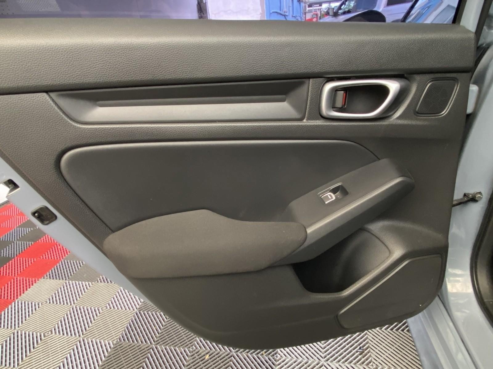 Used 2023 Honda Civic Sport image 16