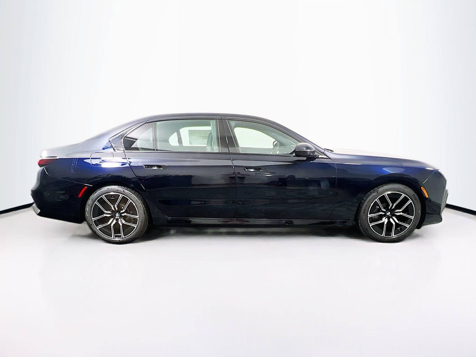 New 2025 BMW 760i xDrive image 8