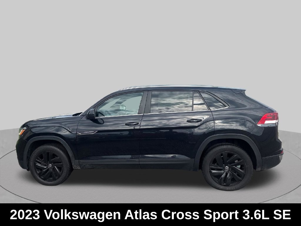Used 2023 Volkswagen Atlas Cross Sport SE w/ Panoramic Sunroof Package AWD/4WD image 3