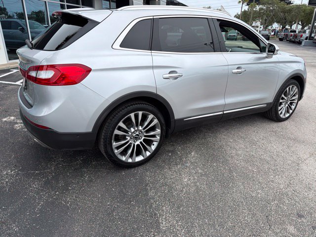 Used 2018 Lincoln MKX Reserve w/ Driver Assistance Package FWD image 7