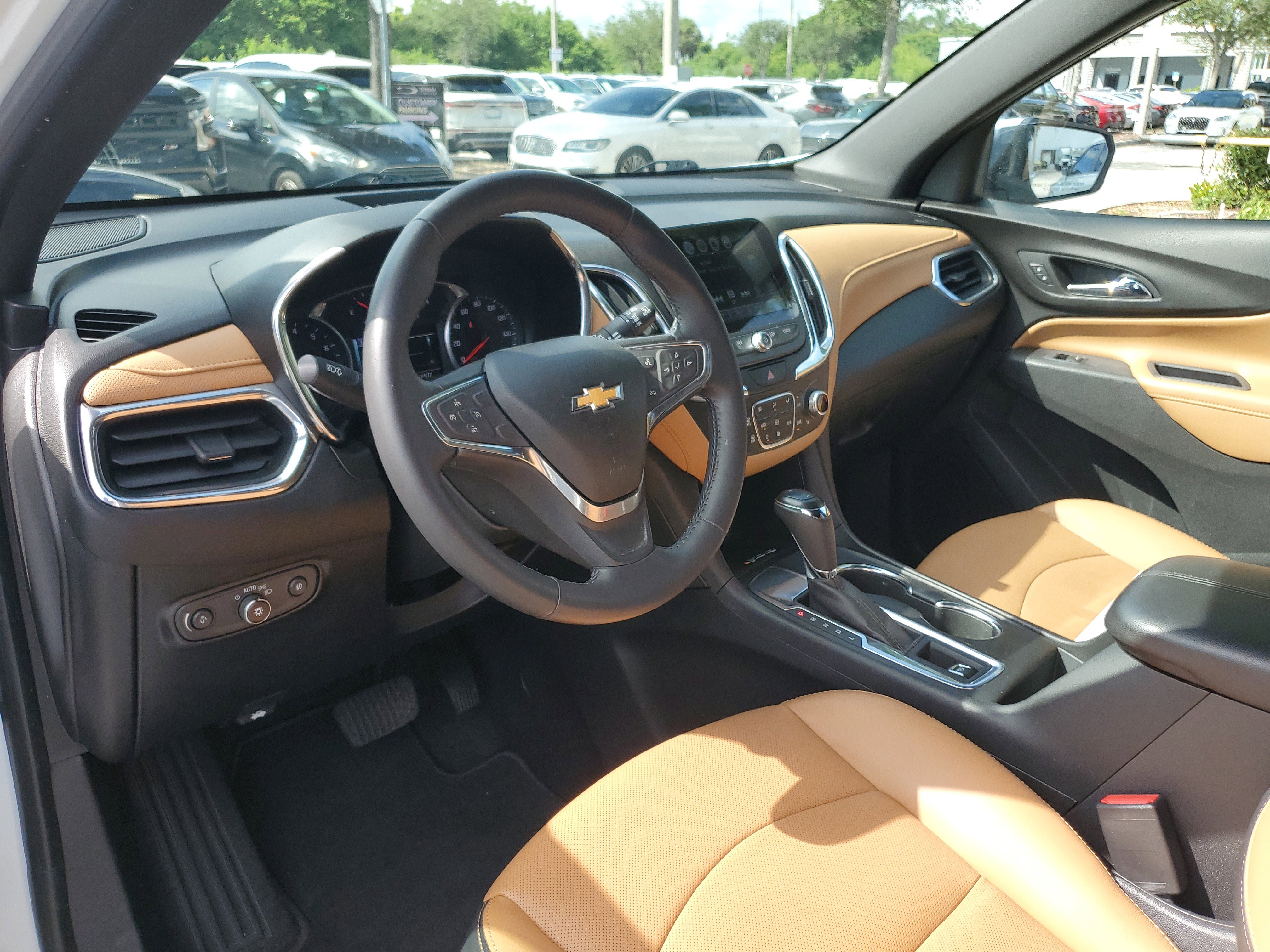 Used 2018 Chevrolet Equinox Premier FWD image 14