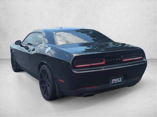 Used 2016 Dodge Challenger SXT RWD image 8