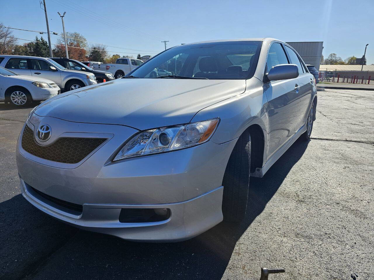Used 2009 Toyota Camry SE FWD image 2