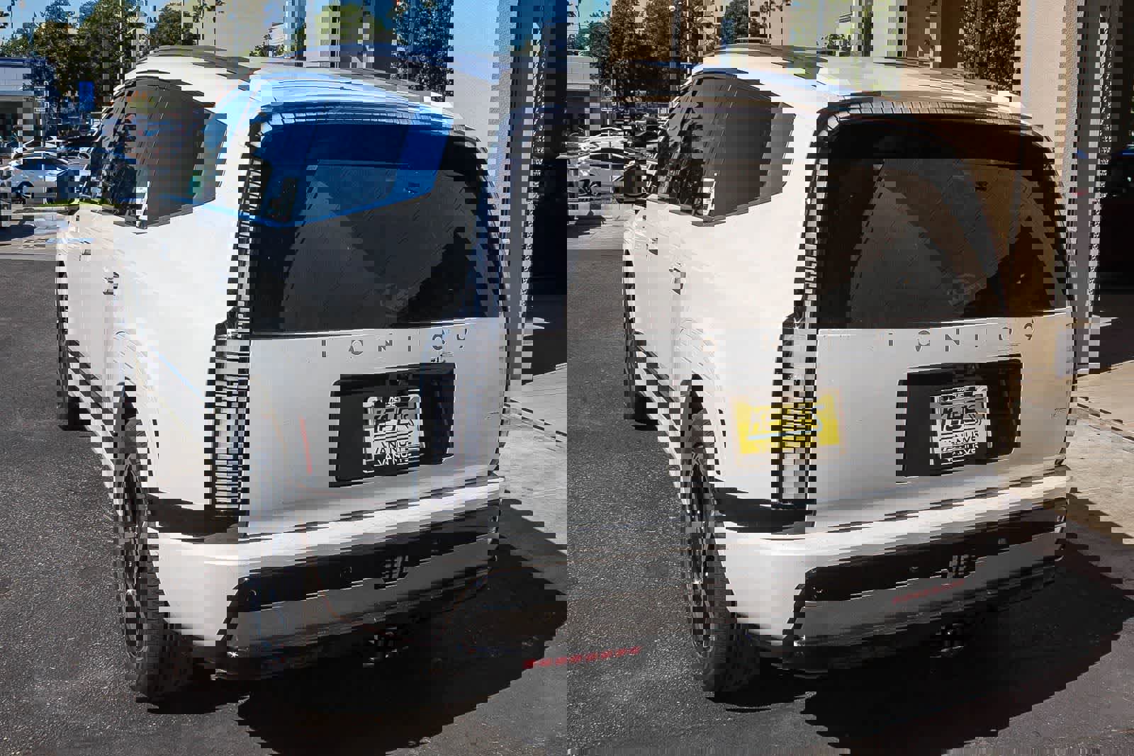 New 2026 Hyundai Ioniq 9 Calligraphy w/ Tow & Go Package AWD/4WD image 7