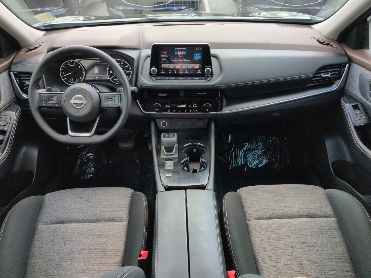 Used 2022 Nissan Rogue SV FWD image 15