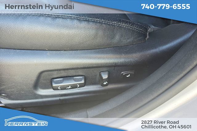 Used 2016 Kia Cadenza Premium image 10