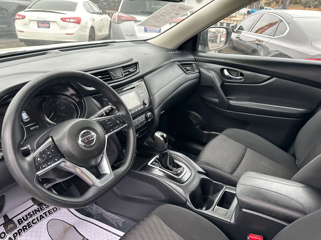 Used 2017 Nissan Rogue S image 17