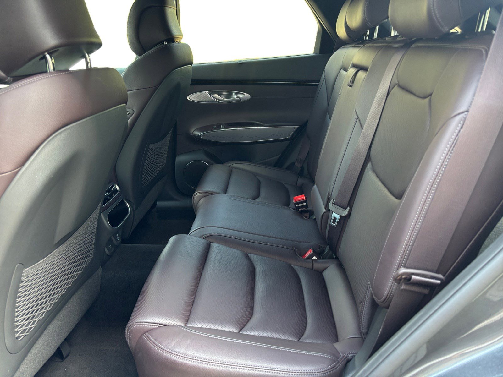 Used 2023 Genesis GV70 2.5T w/ Advanced Package image 13