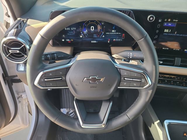 Used 2025 Chevrolet Equinox ACTIV w/ Safety and Technology Package image 27