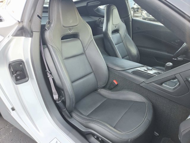 Certified 2017 Chevrolet Corvette Stingray Coupe RWD image 10