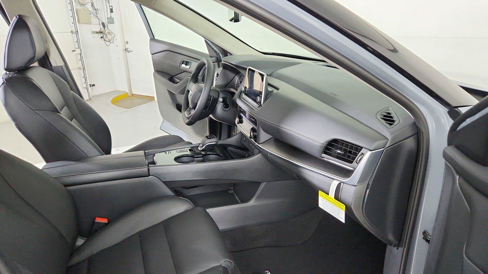 New 2026 Nissan Rogue Dark Armor FWD image 27