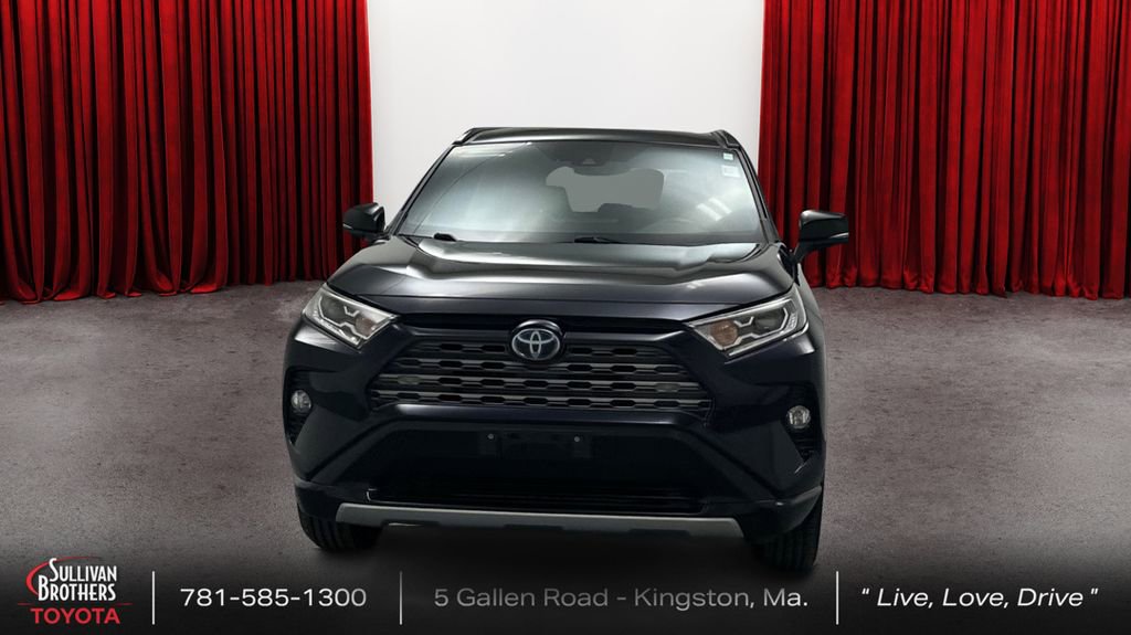 Used 2019 Toyota RAV4 XSE image 2