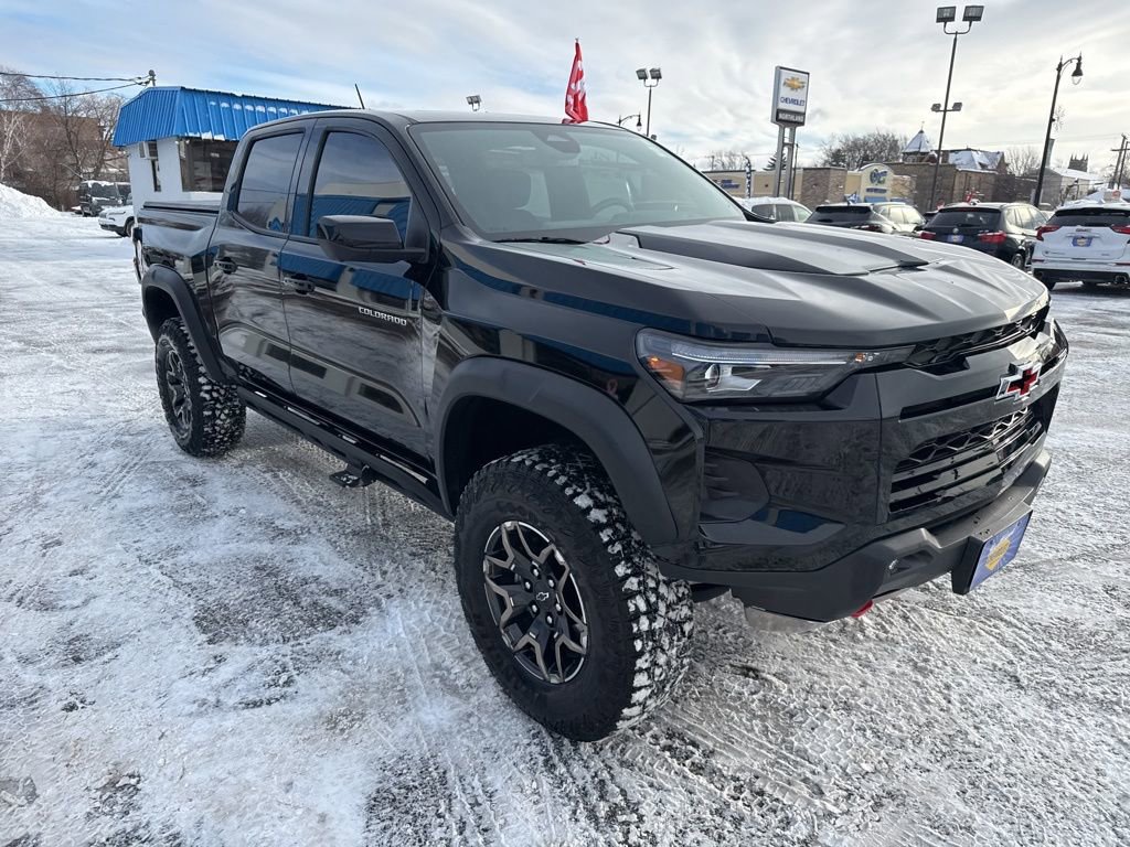 Used 2024 Chevrolet Colorado ZR2 w/ Technology Package image 4
