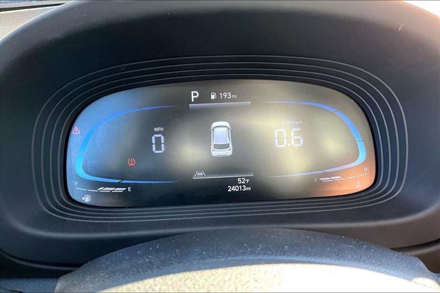 Used 2023 Hyundai Venue Limited image 10