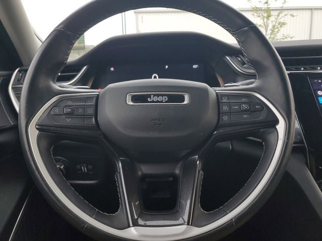 Used 2021 Jeep Grand Cherokee L Laredo w/ Luxury Tech Group I AWD/4WD image 25