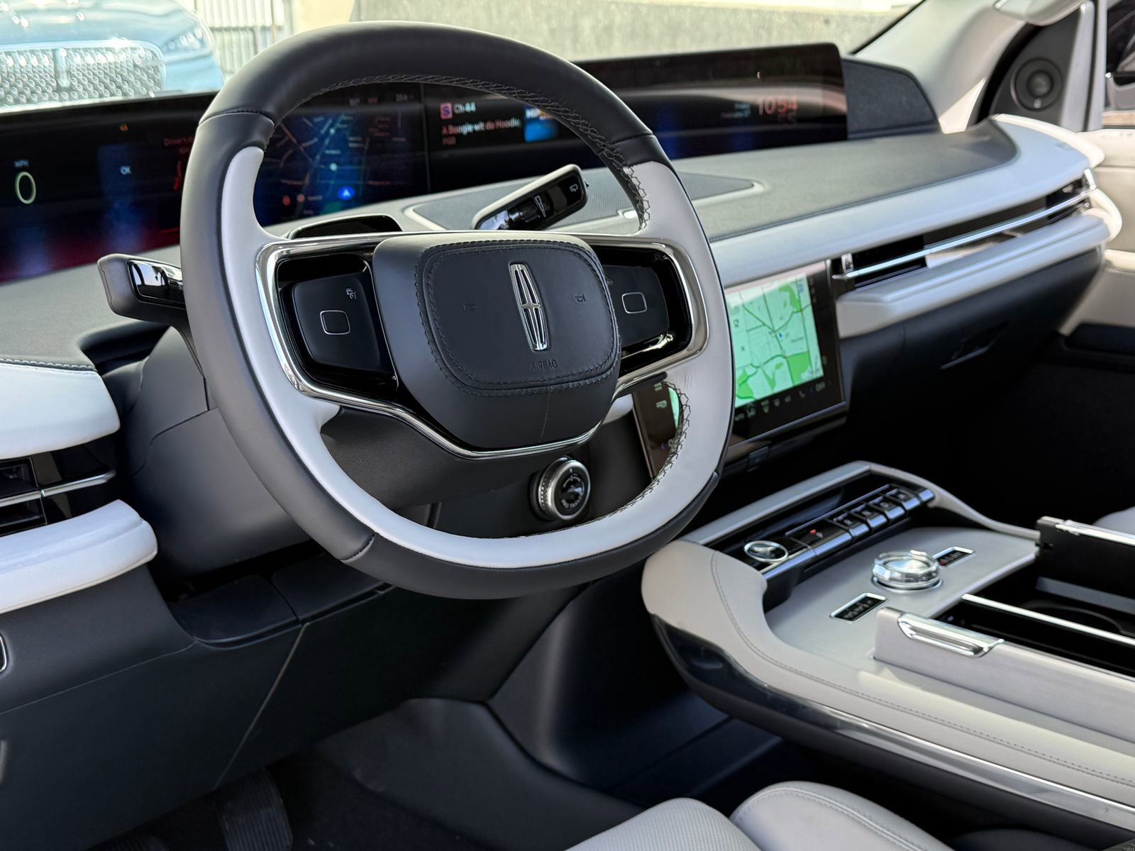 New 2026 Lincoln Navigator Reserve w/ Jet Appearance Package image 21