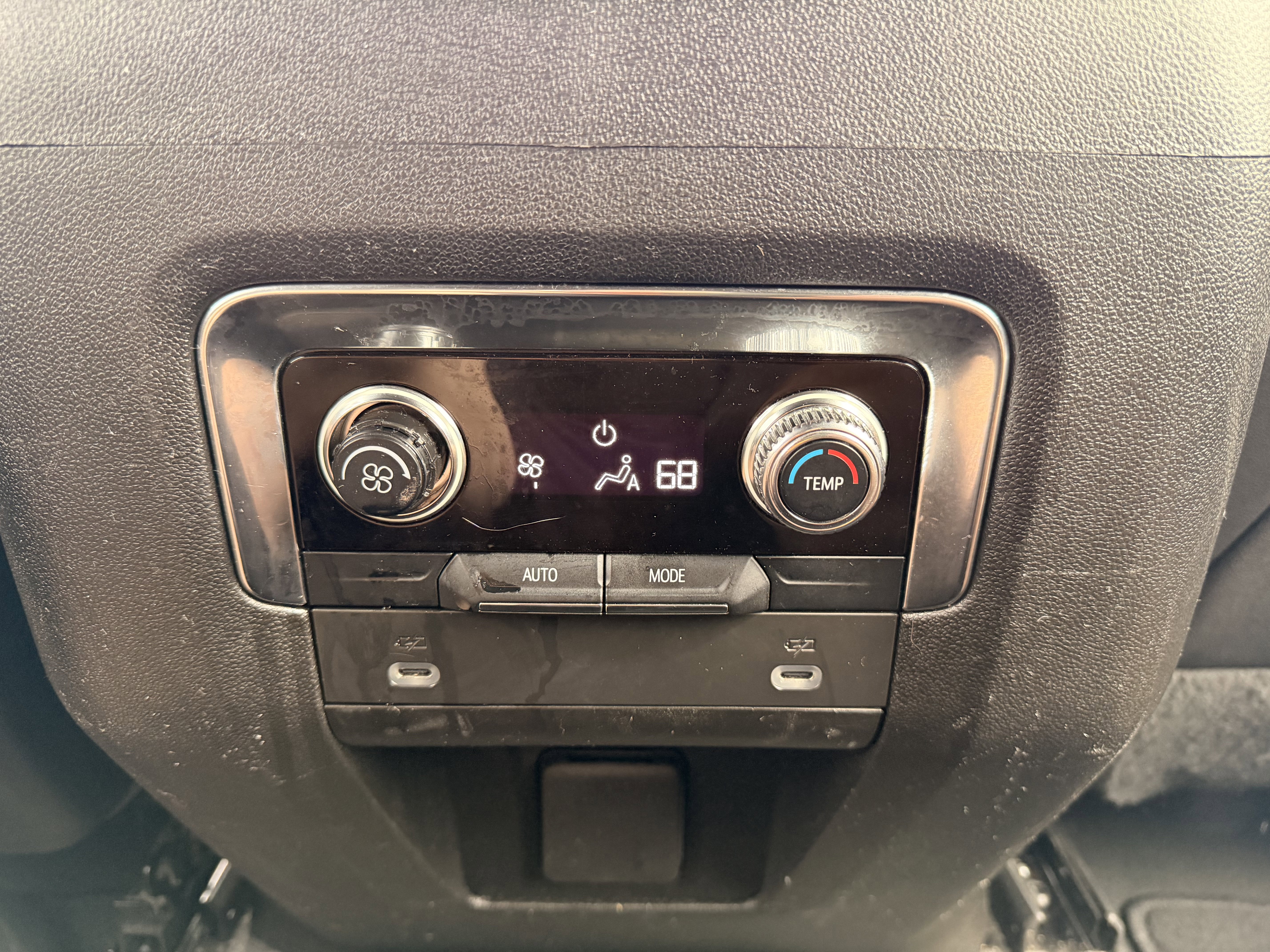 Used 2023 GMC Yukon SLT image 21